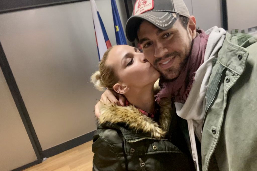 Pred 10 rokmi som prišla o koncert… teraz ma bozkával Enrique Iglesias